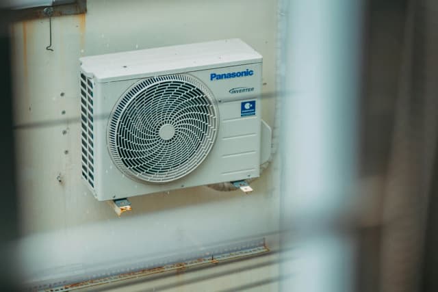 Preparing for Chicago's Cold Winters: Essential HVAC Maintenance Tips